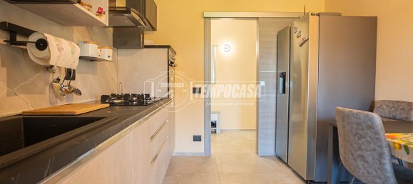 3 Schlafzimmer Wohnung in Sirmione, Italy, Nr. 378213 9