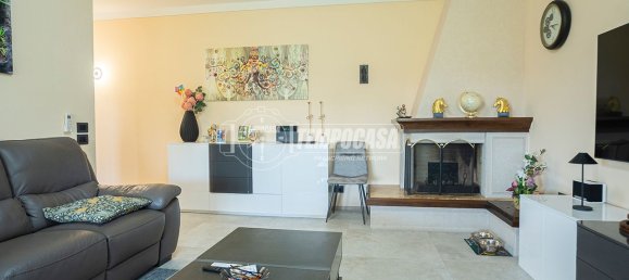 3 Schlafzimmer Wohnung in Sirmione, Italy, Nr. 378213 35