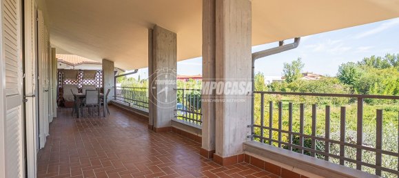 3 Schlafzimmer Wohnung in Sirmione, Italy, Nr. 378213 11