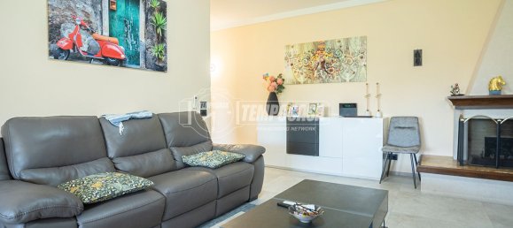 3 Schlafzimmer Wohnung in Sirmione, Italy, Nr. 378213 15