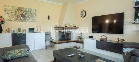 3 Schlafzimmer Wohnung in Sirmione, Italy, Nr. 378213 2