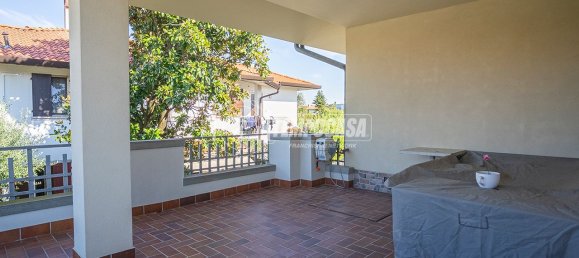 3 Schlafzimmer Wohnung in Sirmione, Italy, Nr. 378213 8