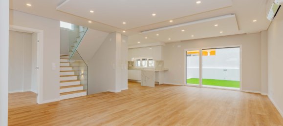 Villa de 4 dormitorios en Odivelas, Portugal No. 100421 14