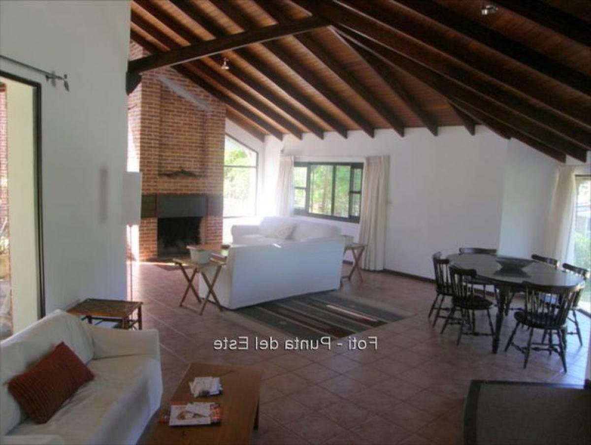 Дом с 3 спальнями в Мальдонадо, Уругвай № 9283