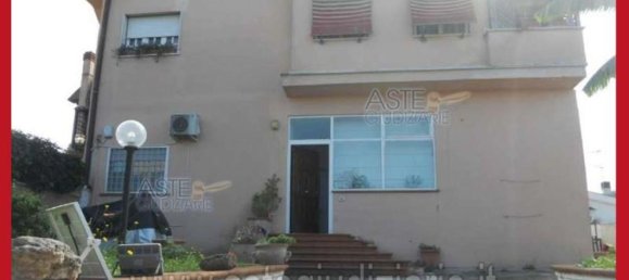 Квартира с 5 спальнями в Рим, Италия № 334112 16