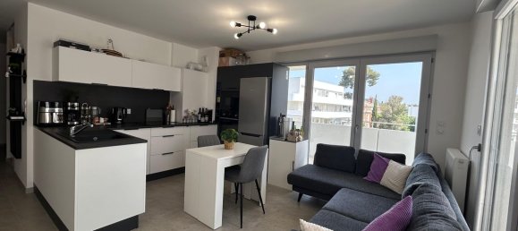 2 bedrooms Apartment in Marseille, France No. 332435 7