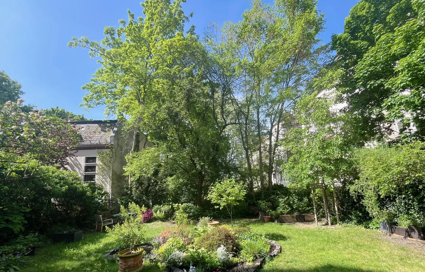 6 rooms Apartment in Leipzig, Germany No. 27387