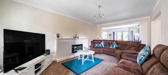 3 bedrooms House in Harrow, United Kingdom No. 12173 5