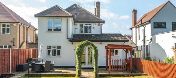 3 bedrooms House in Harrow, United Kingdom No. 12173 11