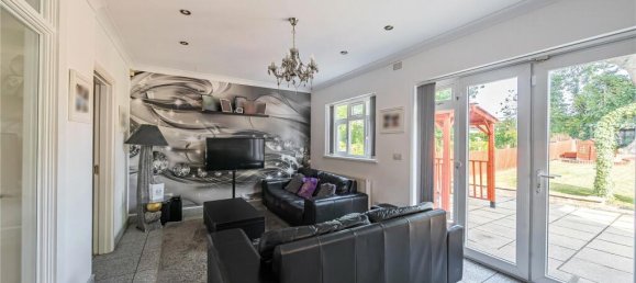 3 bedrooms House in Harrow, United Kingdom No. 12173 2