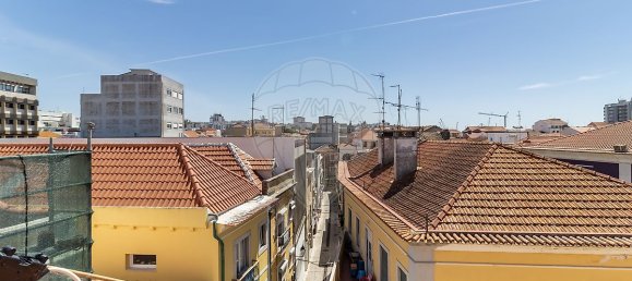 7 bedrooms Building in Setubal, Portugal No. 54462 32