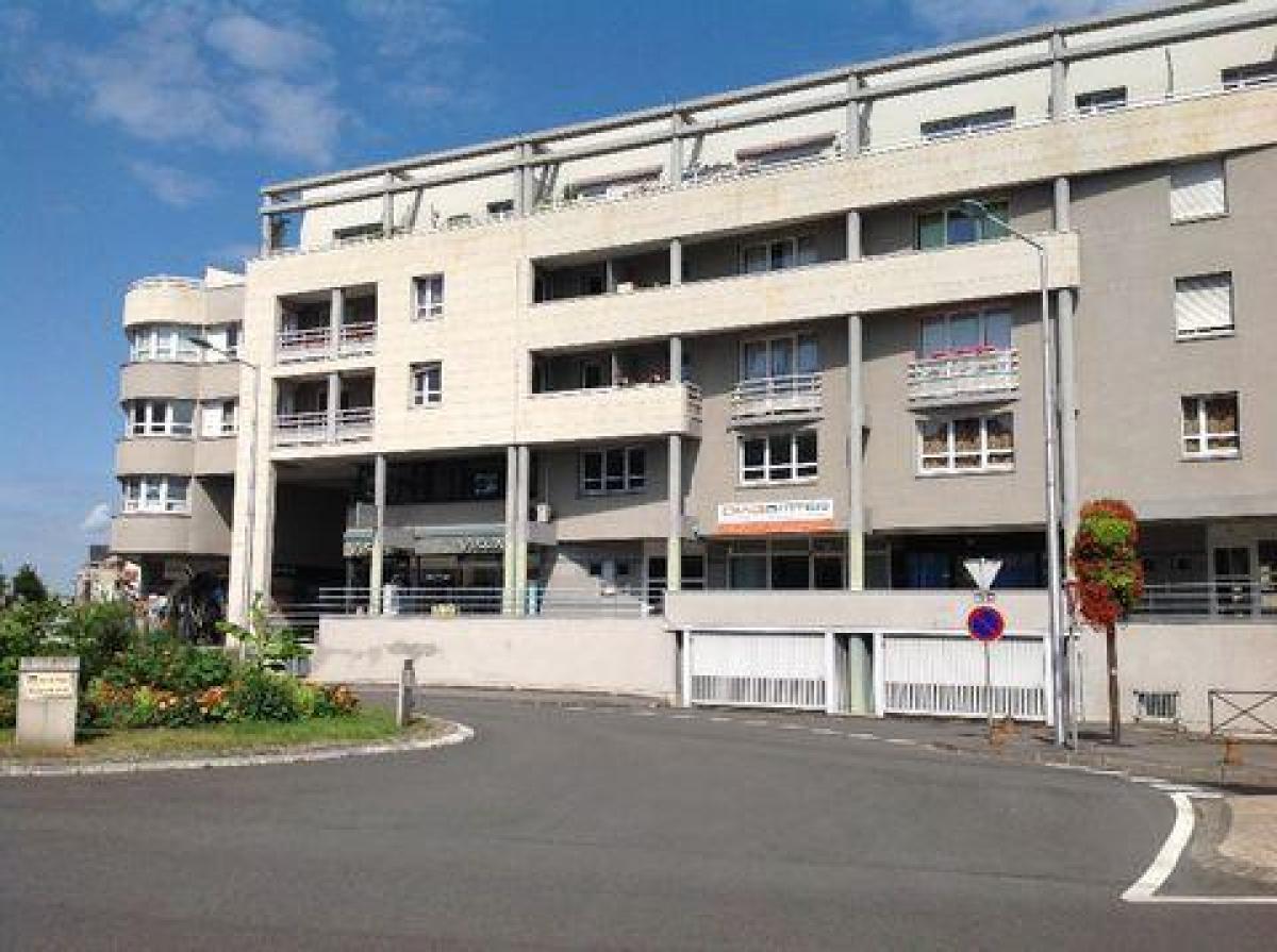 Büro in Laon, France 145m², Nr. 17415