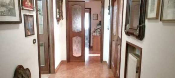 4-salle Appartement à Rome, Italy No. 32362 2