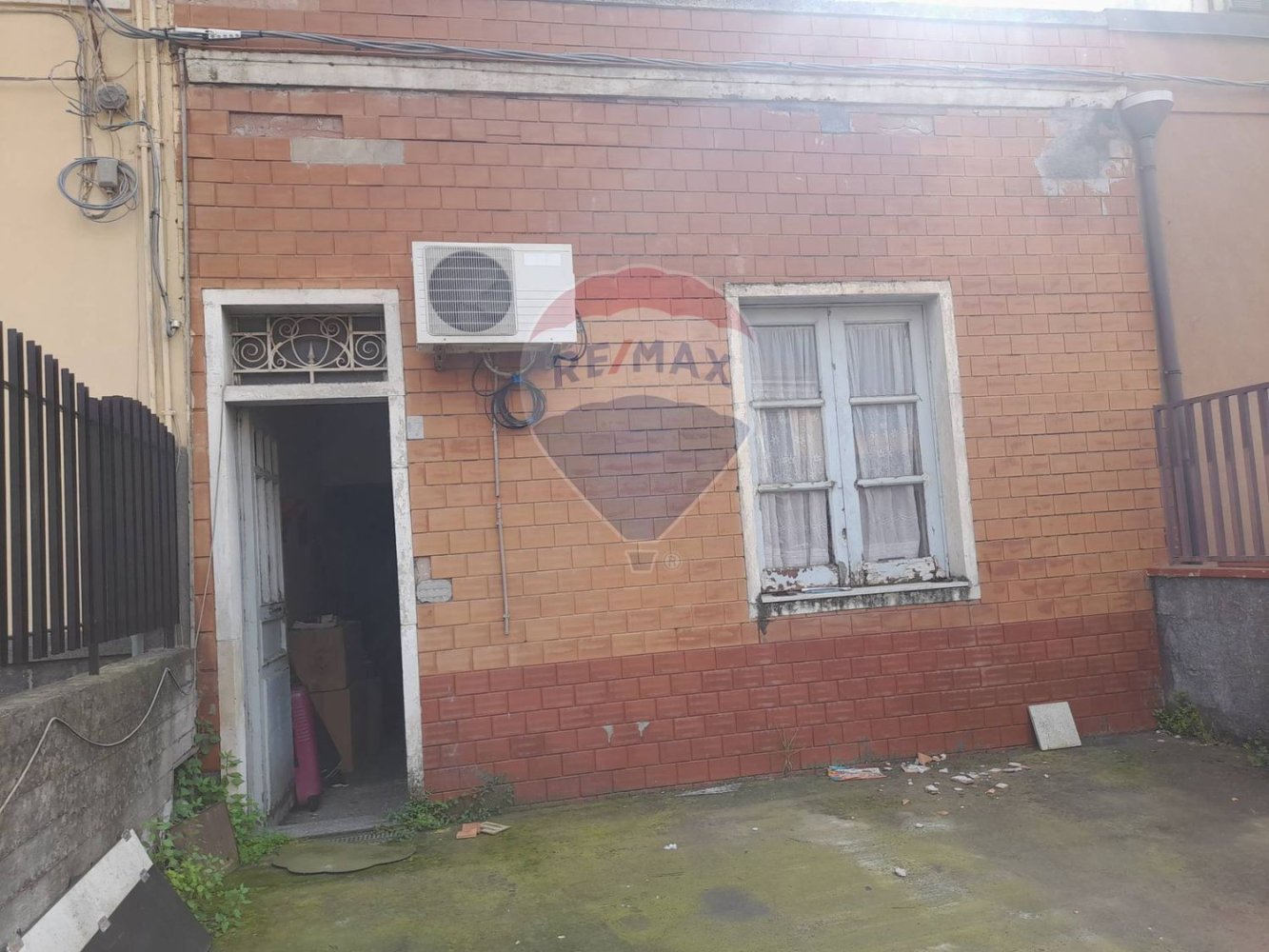 3 bedrooms House in Camporotondo Etneo, Italy No. 391675