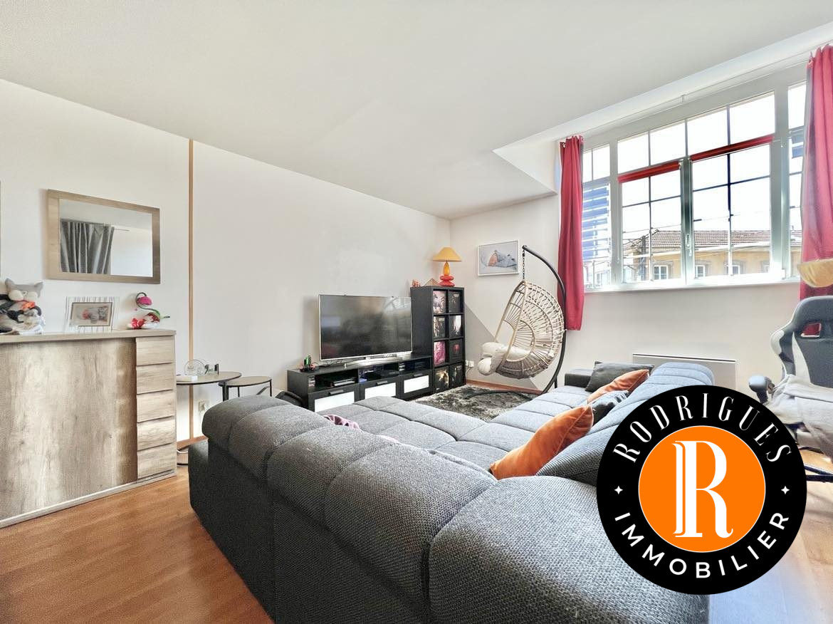 Apartamento de 2 dormitorios en Mirecourt, France No. 92229