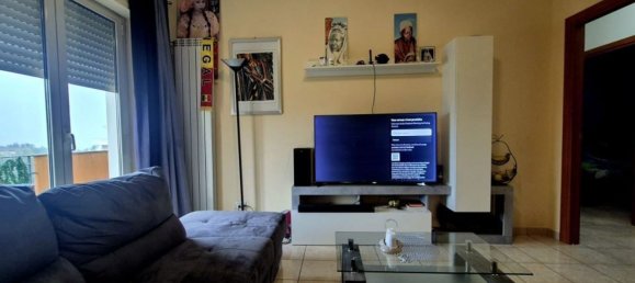 5 rooms Apartment in Pianella, Italy No. 257966 3