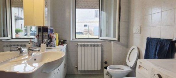 5 rooms Apartment in Pianella, Italy No. 257966 17