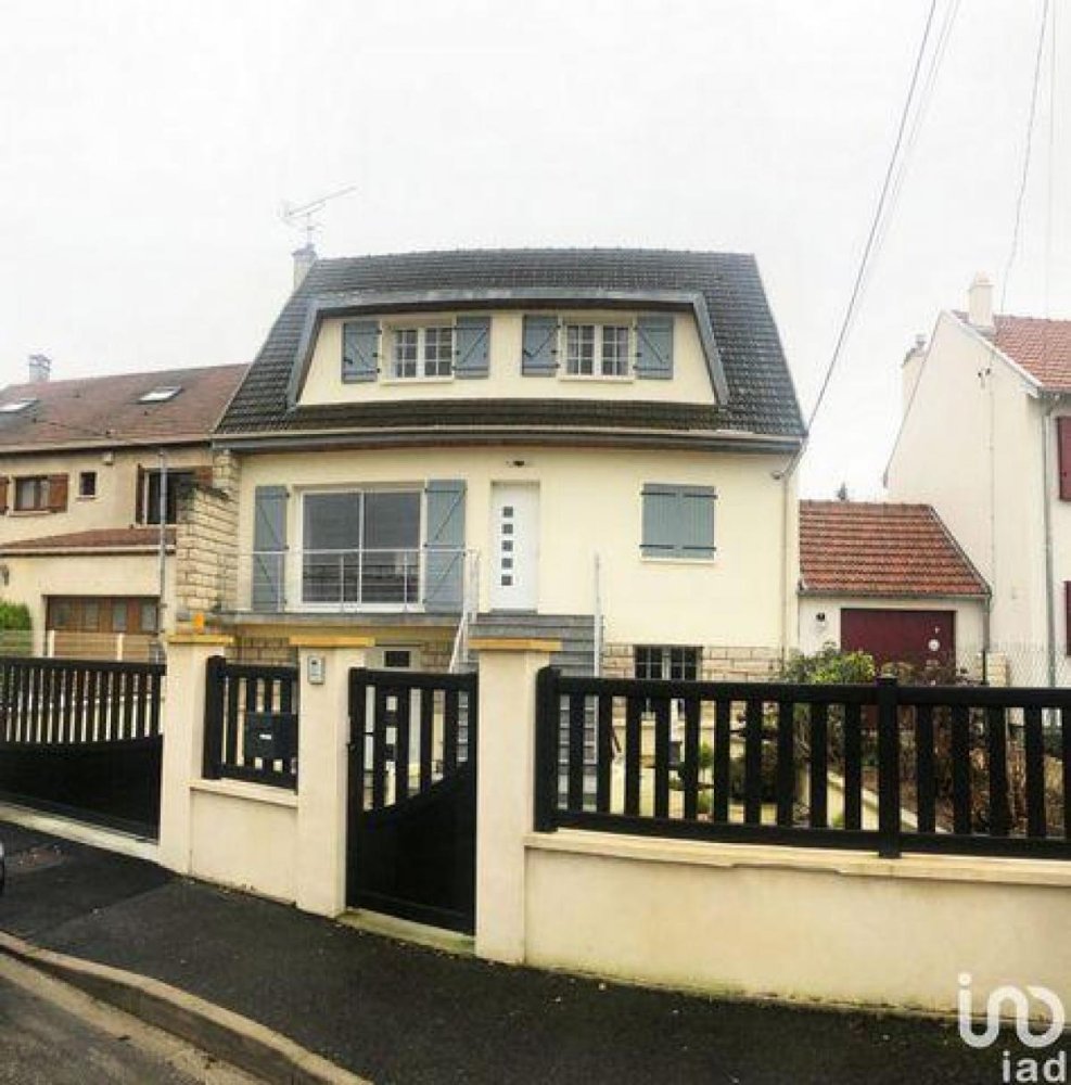 5 bedrooms House in Servon, France No. 22872