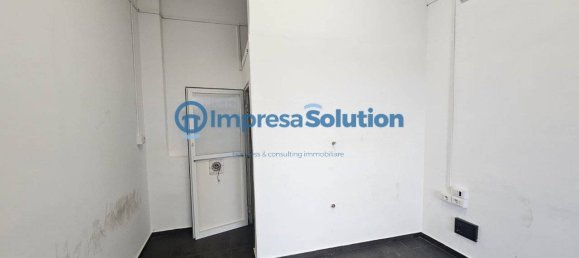 1-Zimmer Gewerbliche Immobilie in Naples, Italy, Nr. 151501 14