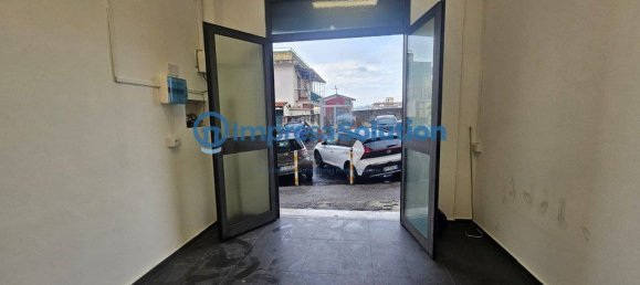 1-Zimmer Gewerbliche Immobilie in Naples, Italy, Nr. 151501 16