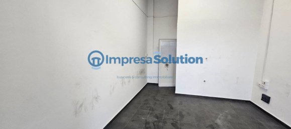1-Zimmer Gewerbliche Immobilie in Naples, Italy, Nr. 151501 13