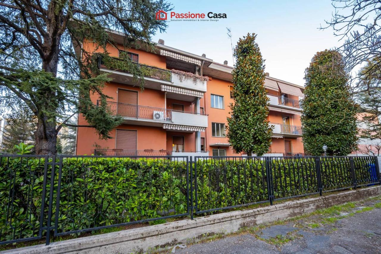 2 rooms Apartment in Parma, Italy No. 33034