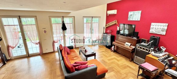 Villa de 6 dormitorios en Pietrasanta, Italy No. 323233 11