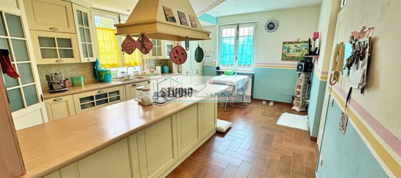 Villa de 6 dormitorios en Pietrasanta, Italy No. 323233 14