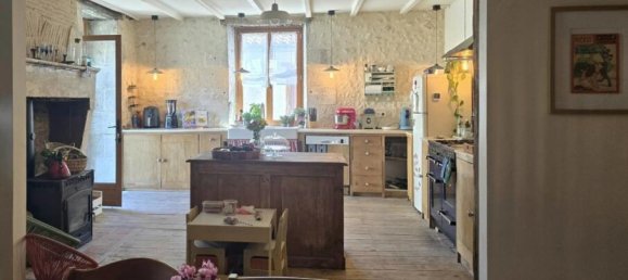 Adosado de 1 dormitorio en Charente, France No. 326474 2