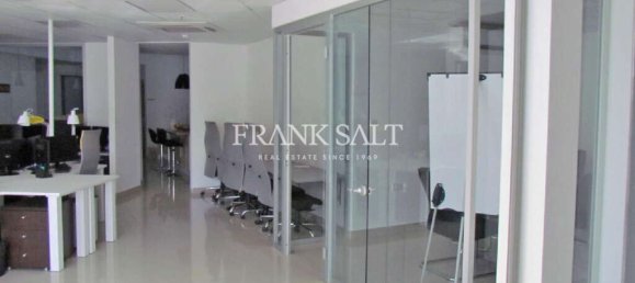 400m² Office in Saint Julian's, Malta No. 11886 24