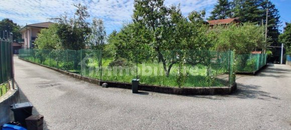 Grundstück in Cocquio-Trevisago, Italy 910m², Nr. 303483 16