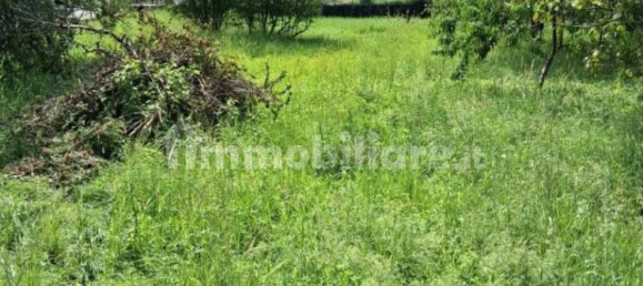 Grundstück in Cocquio-Trevisago, Italy 910m², Nr. 303483 10