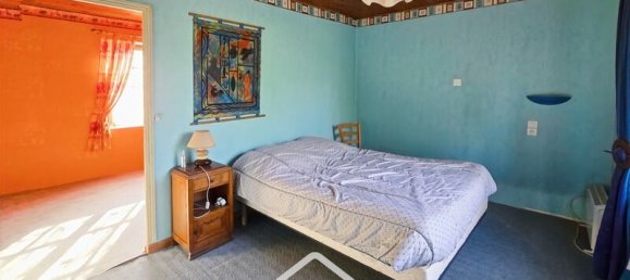 4 bedrooms House in Garchy, France No. 329177 5