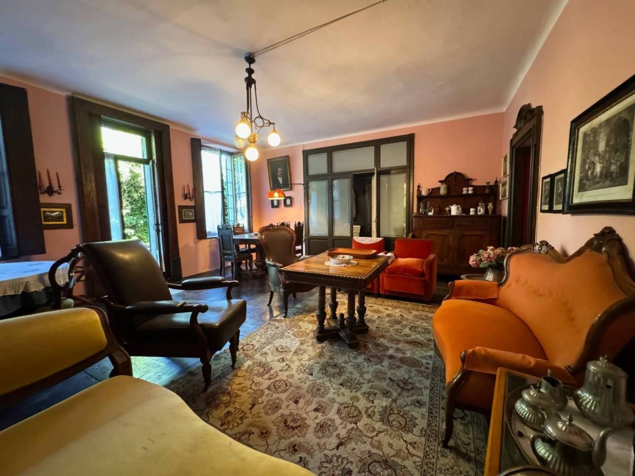 7 rooms House in San Colombano al Lambro, Italy No. 30070
