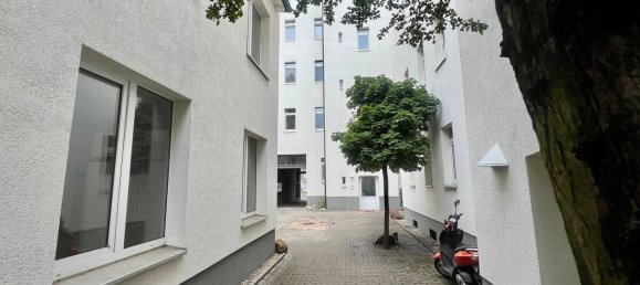 Bâtiment à Halle, Germany No. 227233 7