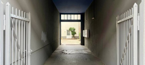 Bâtiment à Halle, Germany No. 227233 5