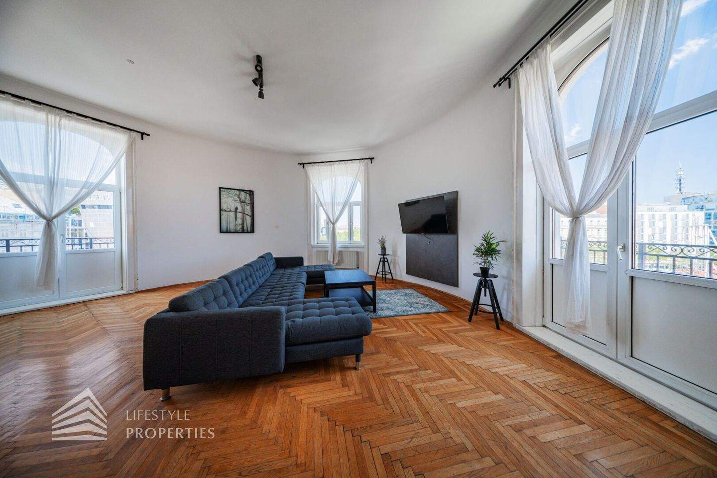 5-salle Appartement à Mariahilf, Austria No. 243417