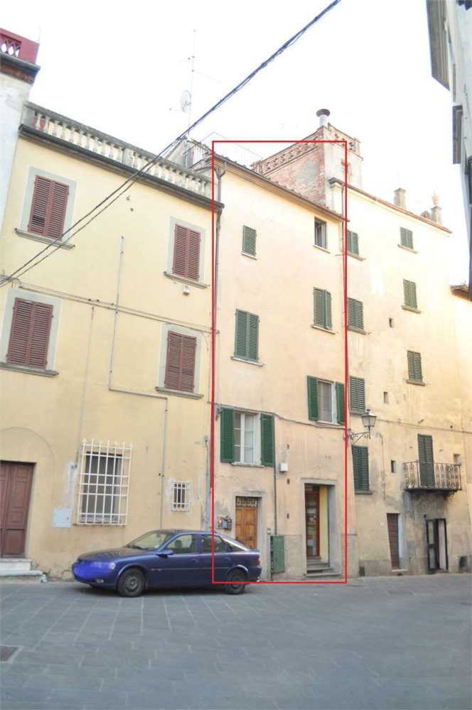 Apartamento de 4 dormitorios en Foiano della Chiana, Italy No. 85338