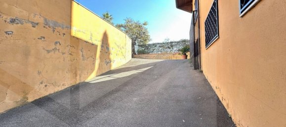 2 bedrooms Apartment in Giugliano in Campania, Italy No. 20472 20