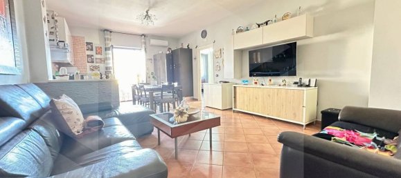 2 bedrooms Apartment in Giugliano in Campania, Italy No. 20472 2