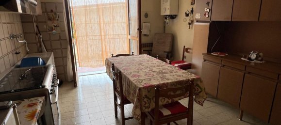4 Schlafzimmer Wohnung in Carmagnola, Italy, Nr. 316706 9