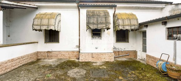 Apartamento de 2 dormitorios en Cremona, Italy No. 354165 2