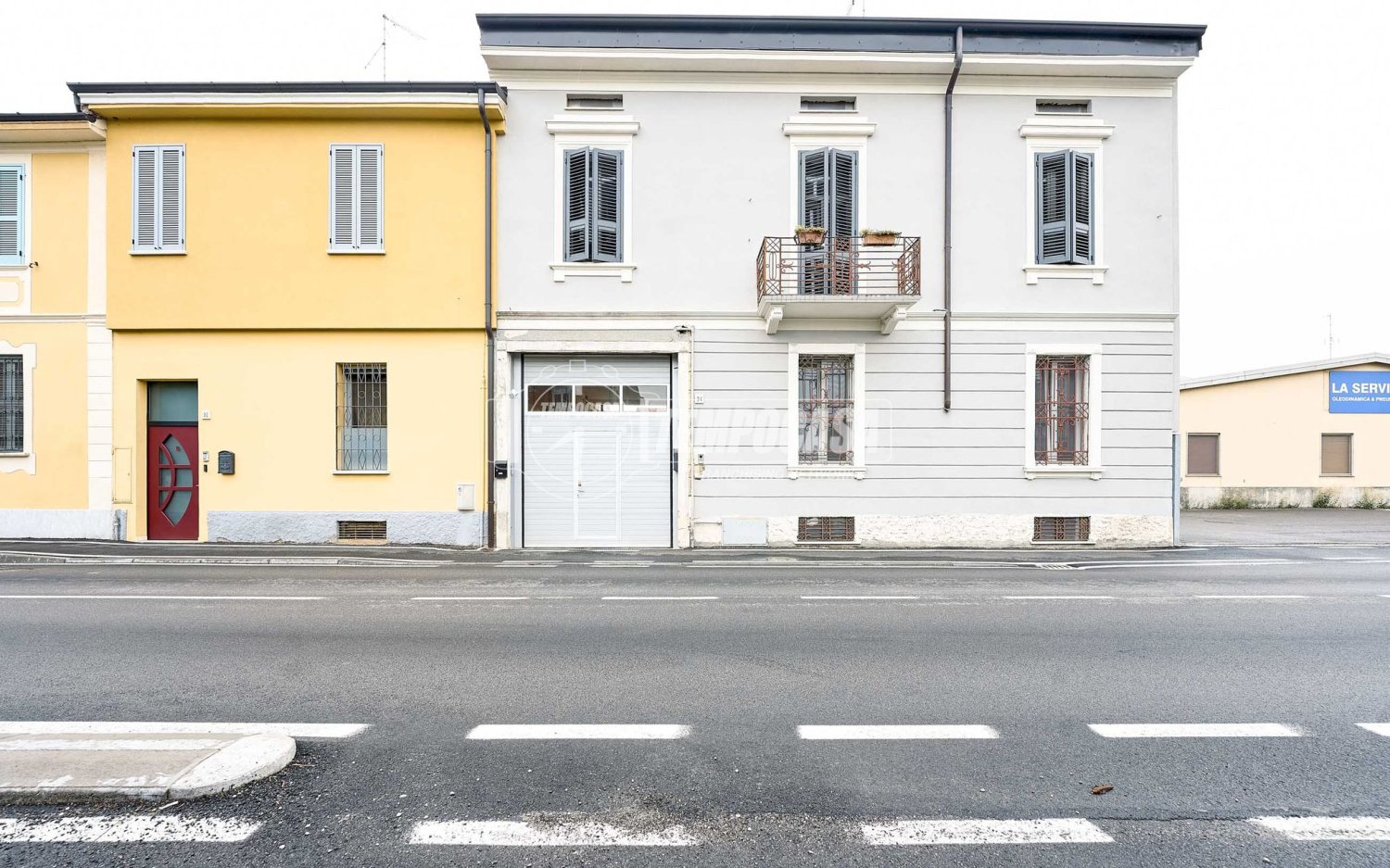 Apartamento de 2 dormitorios en Cremona, Italy No. 354165