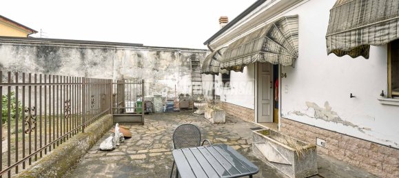 Apartamento de 2 dormitorios en Cremona, Italy No. 354165 8