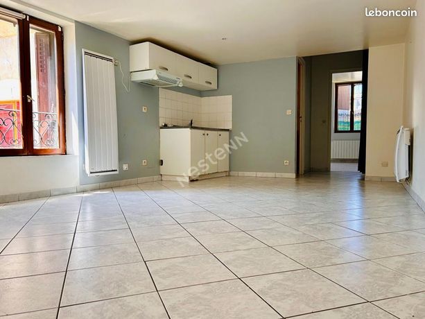 2 غرف نوم شقة في Marines, France رقم 300630