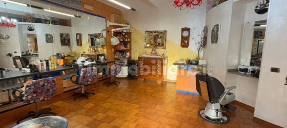 1غرفة عقار تجاري في Capodimonte, Italy رقم 286000 2