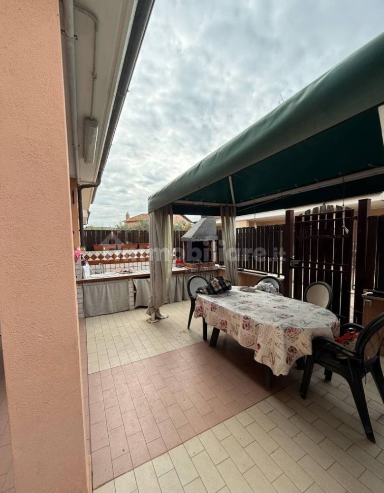 6 Schlafzimmer Haus in Ladispoli, Italy, Nr. 199016