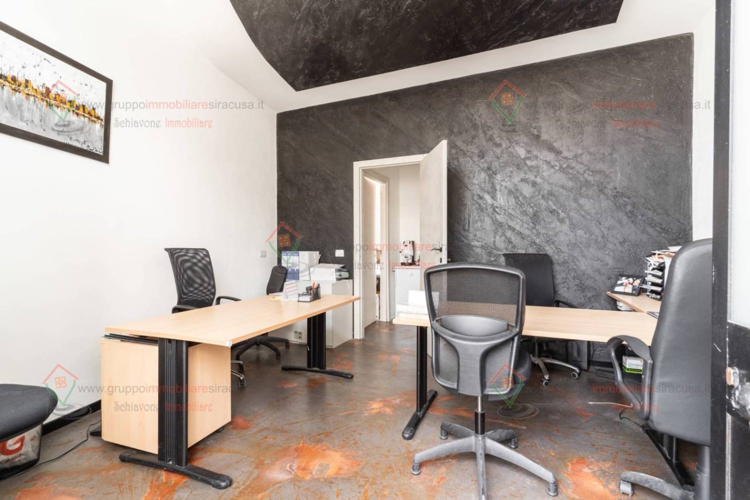 Propiedad comercial de 2 habitaciónes en Syracuse, Italy No. 293638