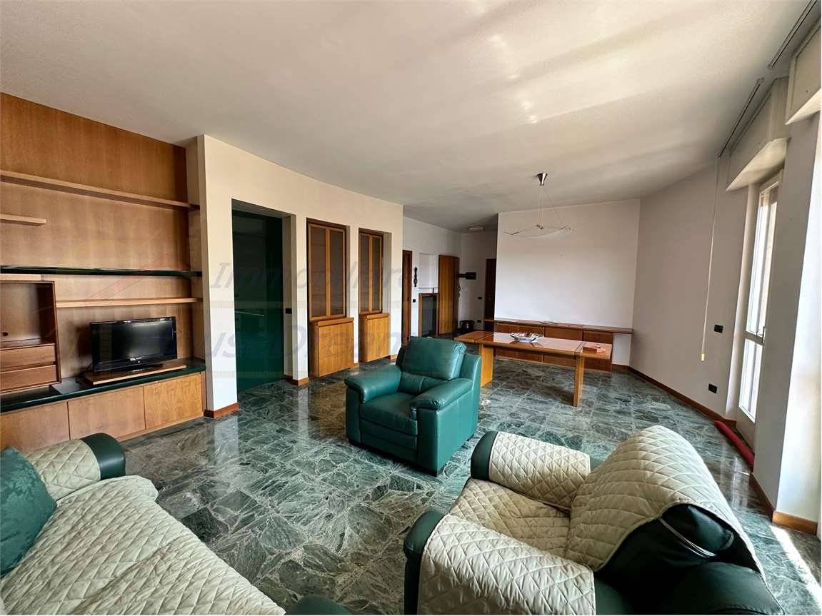 Apartamento de 1 dormitorio en Arona, Italy No. 379879