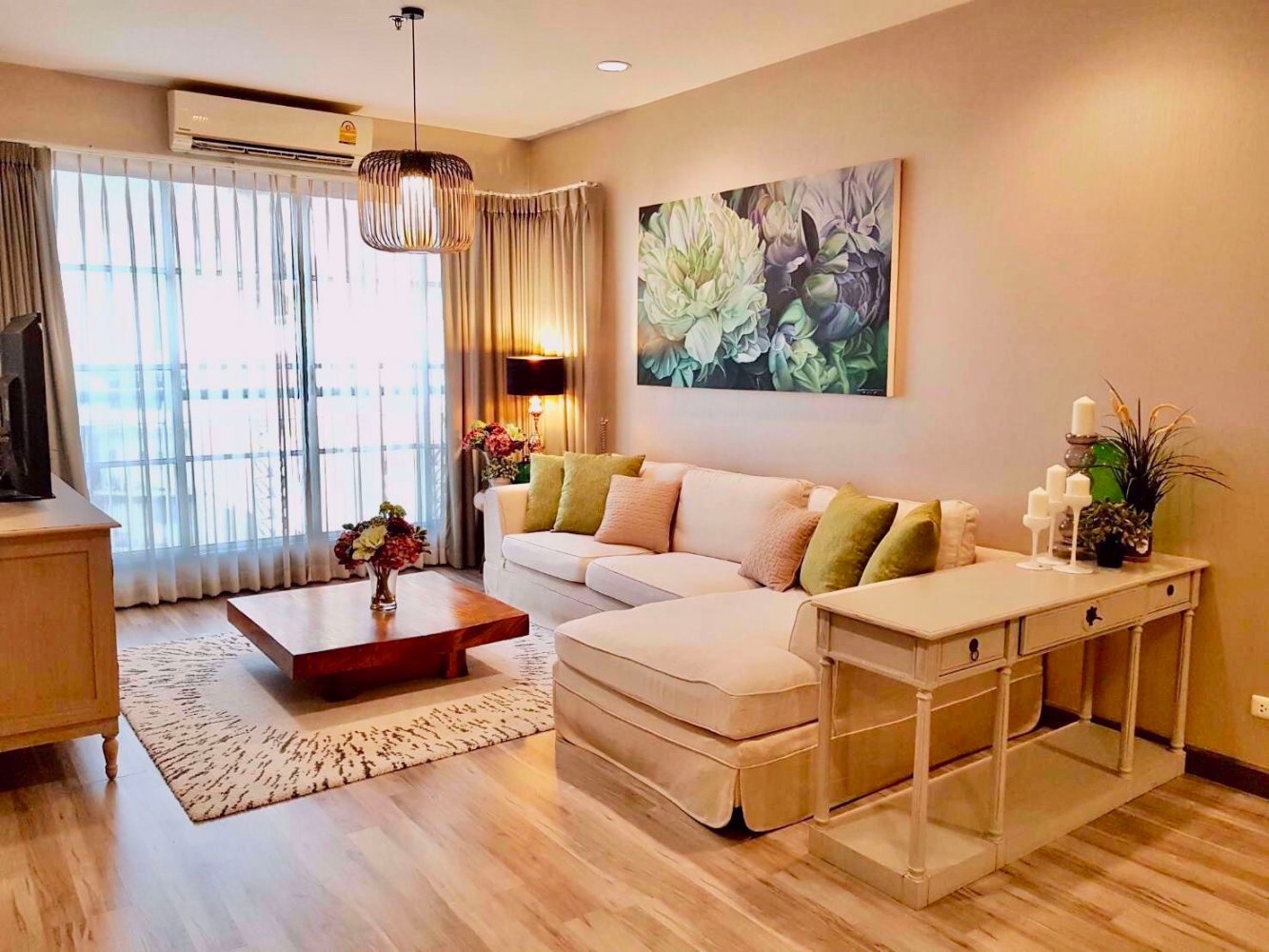 3 bedrooms Condo in Khlong Toei, Thailand No. 9819